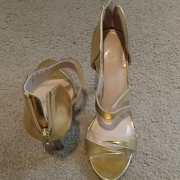 Shoes - Picture 2 of 4